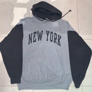 Brandy Melville New York hoodie